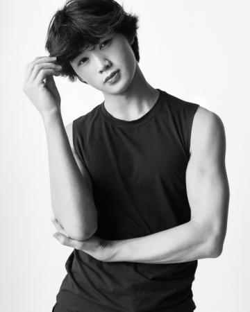 Tristan-Pravong-2--Headshot--Photo-Courtesy-of-the-Artist.jpg