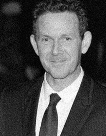 Logan--John-1011--Headshot--Photo-Courtesy-of-the-Artist-45.jpg 