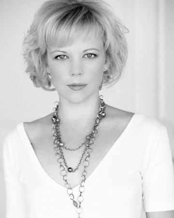 Bergl, Emily