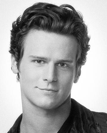 Groff, Jonthan 2013-BW.jpg 